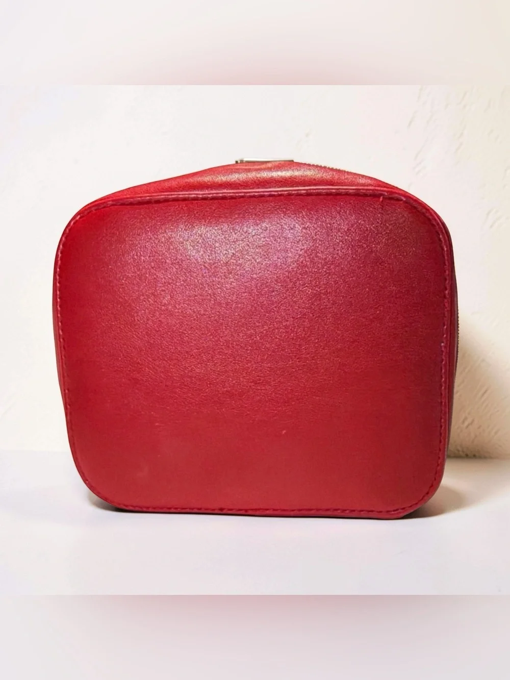 Trish McEvoy Red Bow Makeup / Cosmetic Organizer Case | Ring Binder | Travel Bag